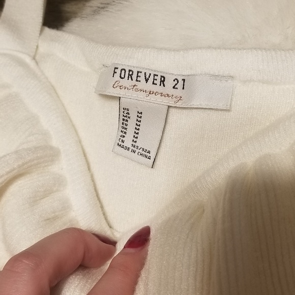 White off the shoulder top - Picture 4 of 5